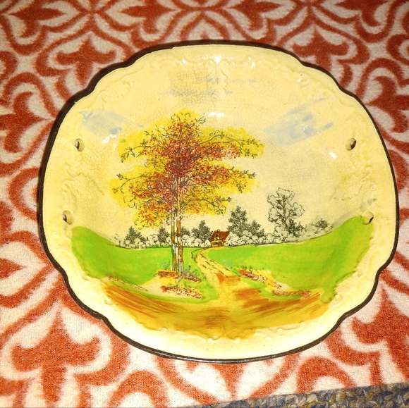 Plate or Bowl porcelain Japan - Picture 1 of 4